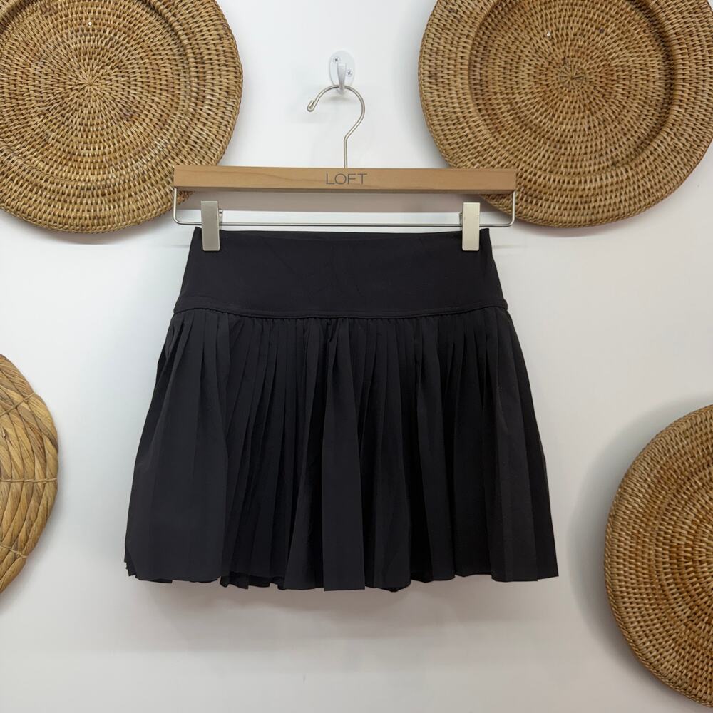 Offline by Aerie Black Pleated Skort Small